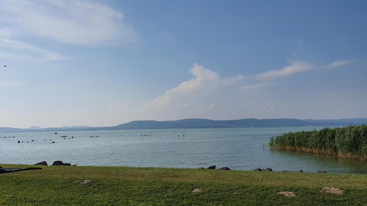 Napfeny Resort Exclusive 巴拉通雷勒 外观 照片