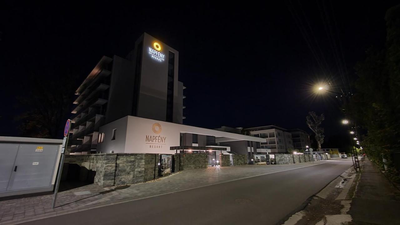 Napfeny Resort Exclusive 巴拉通雷勒 外观 照片