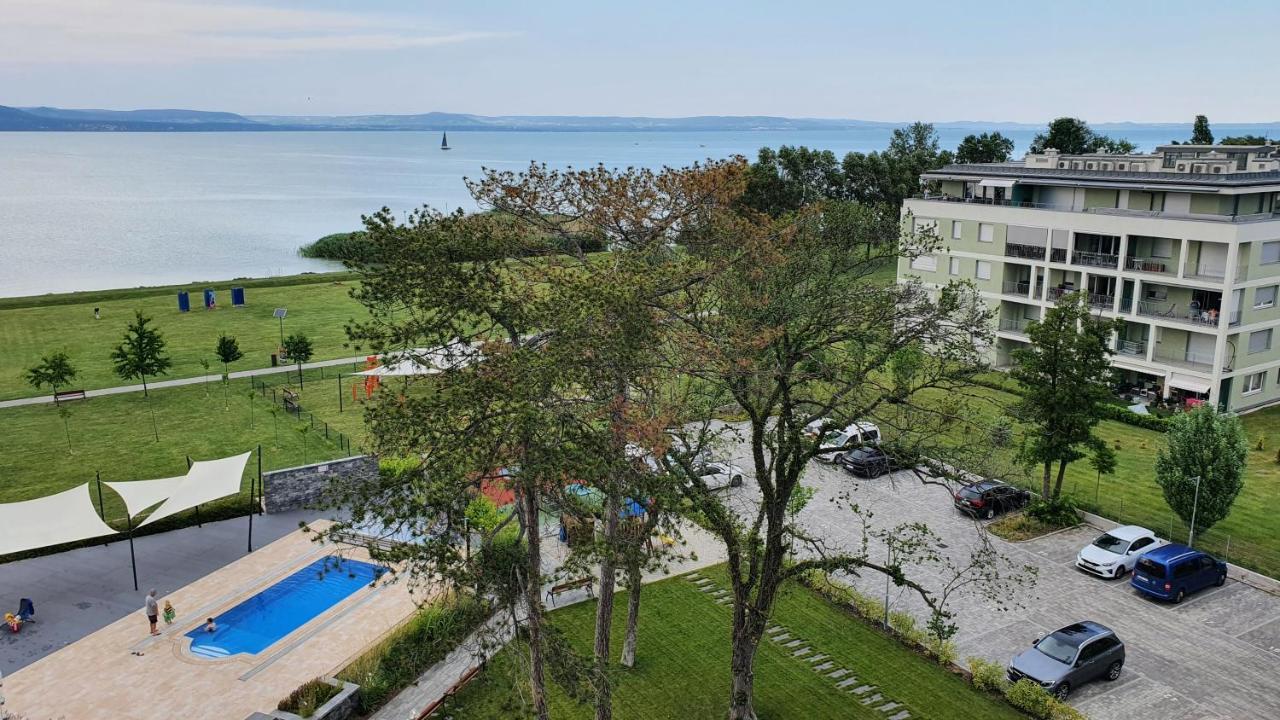 Napfeny Resort Exclusive 巴拉通雷勒 外观 照片